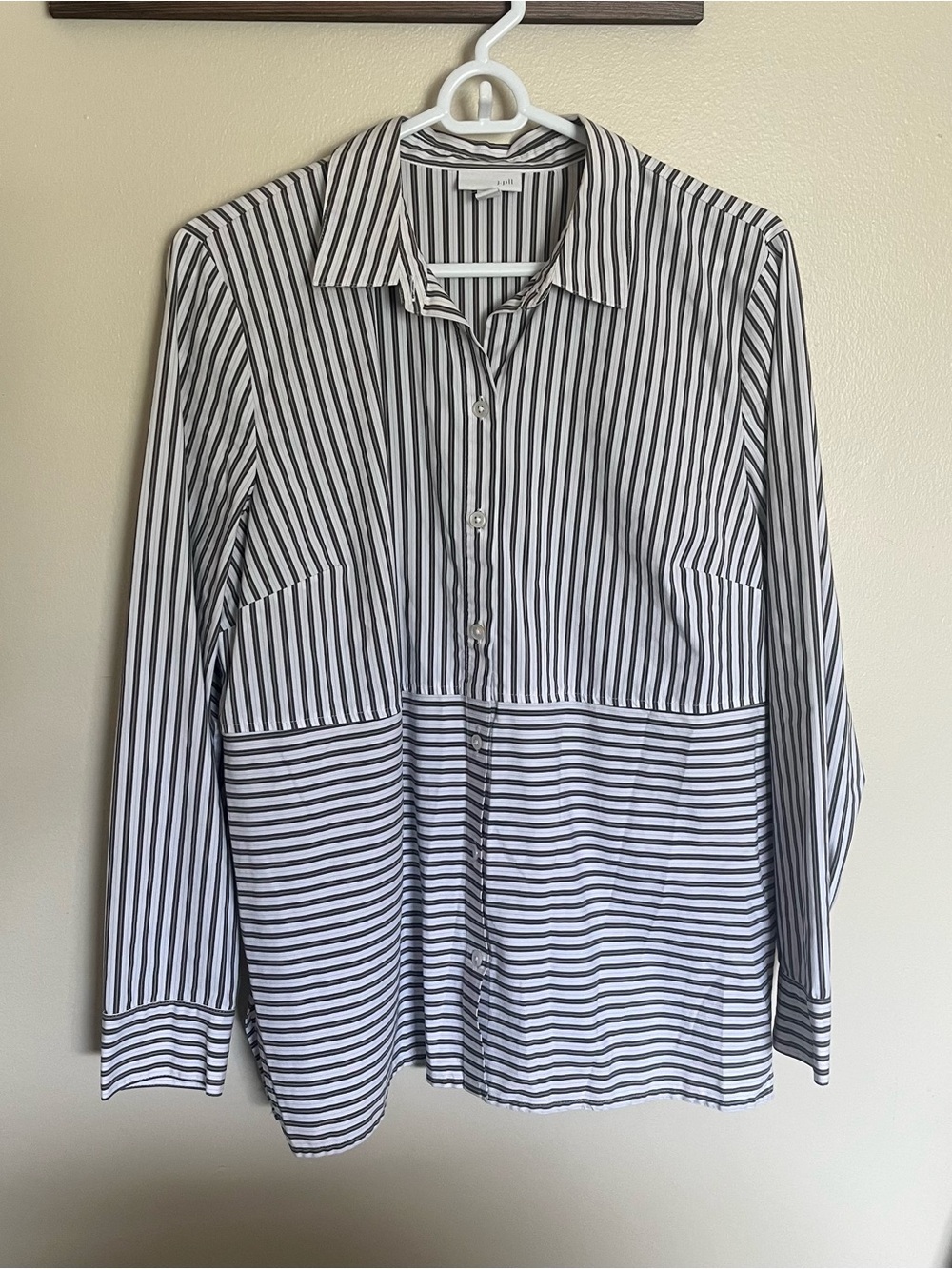 J. Jill cotton collared button down shirt